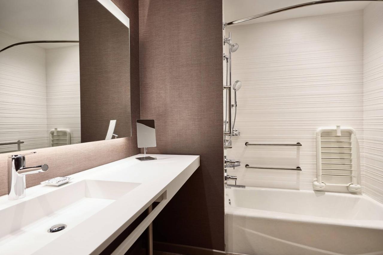 Ac Hotel By Marriott Atlanta Perimeter Данвуди Экстерьер фото